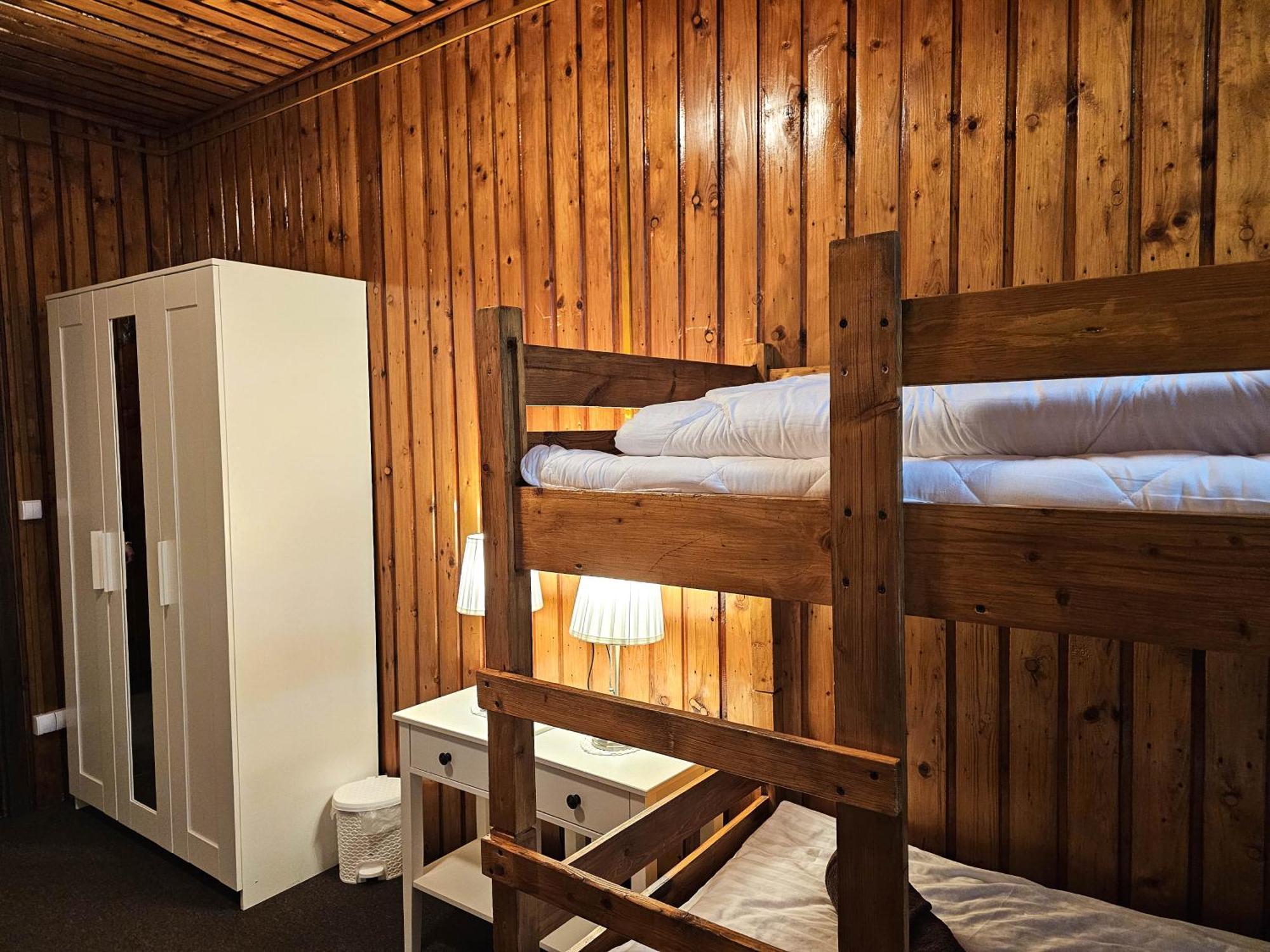 Schronisko Gosciniec Rownica Hotel Ustron Exterior photo